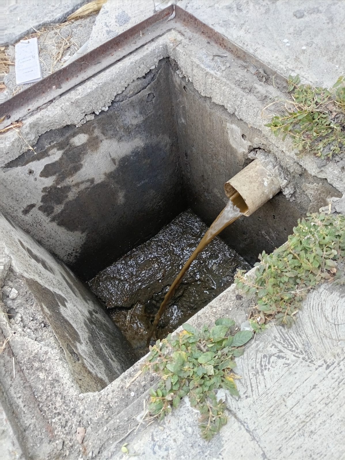 Registro con flujo de agua